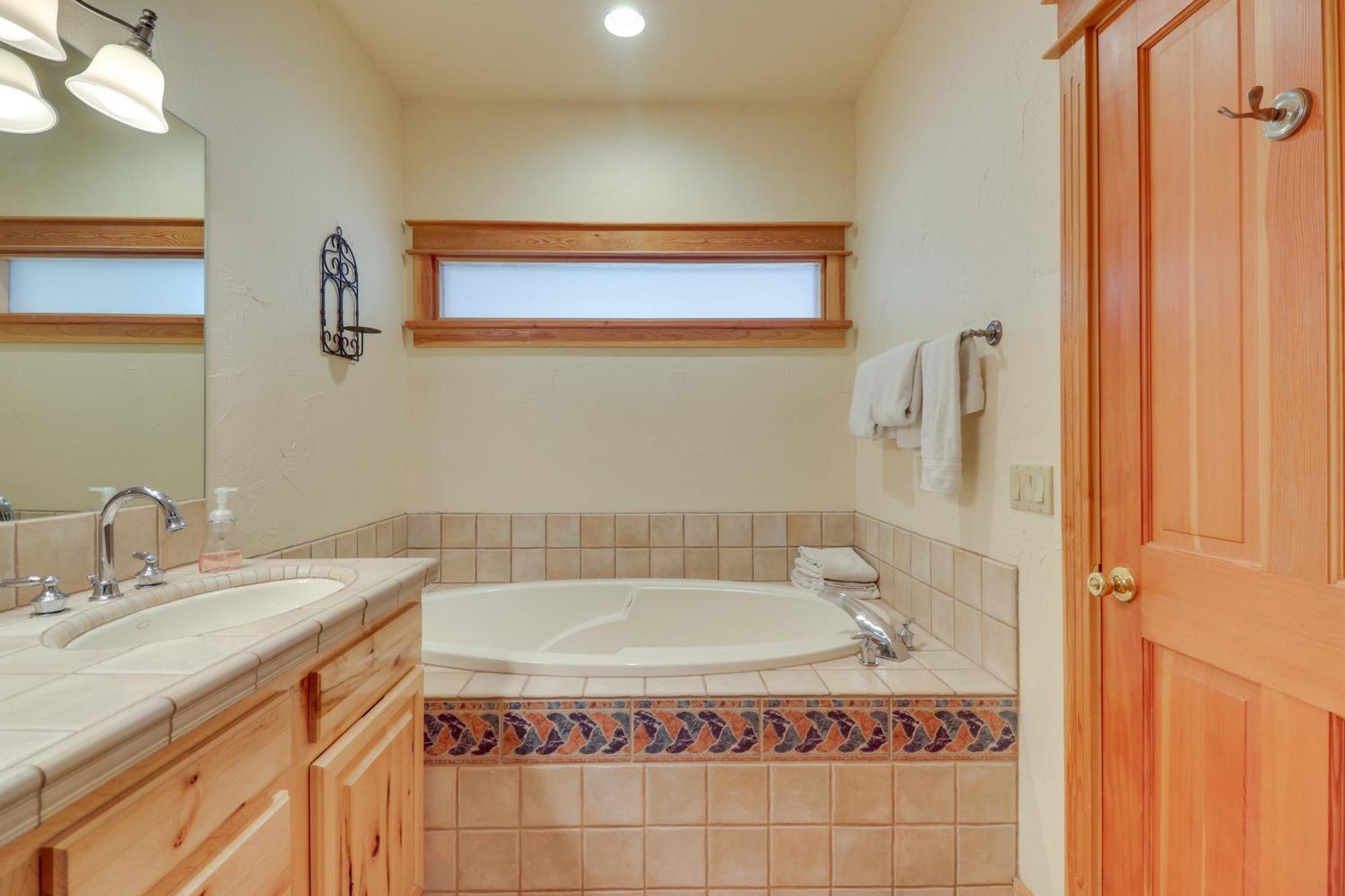 Spacious Whitefish Home With Sauna And Ski Resort View Luaran gambar